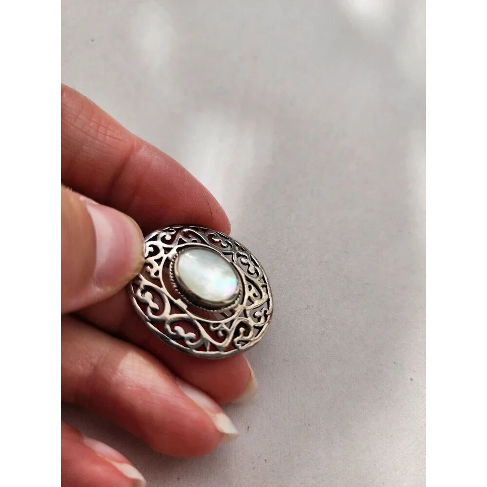 Vintage .925 Stamped Sterling Silver Mother Of Pearl Filigree Brooch Pin Cut Out - Picture 8 of 8